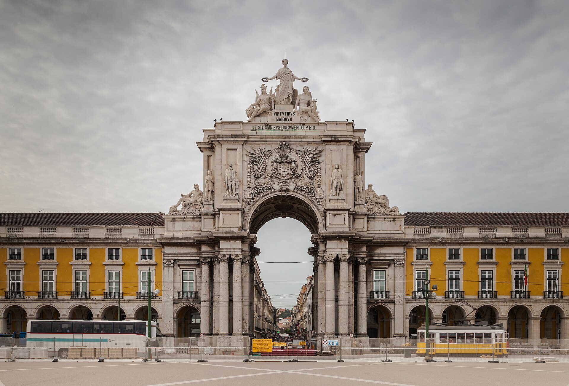 Praca do Comercio w Lizbonie