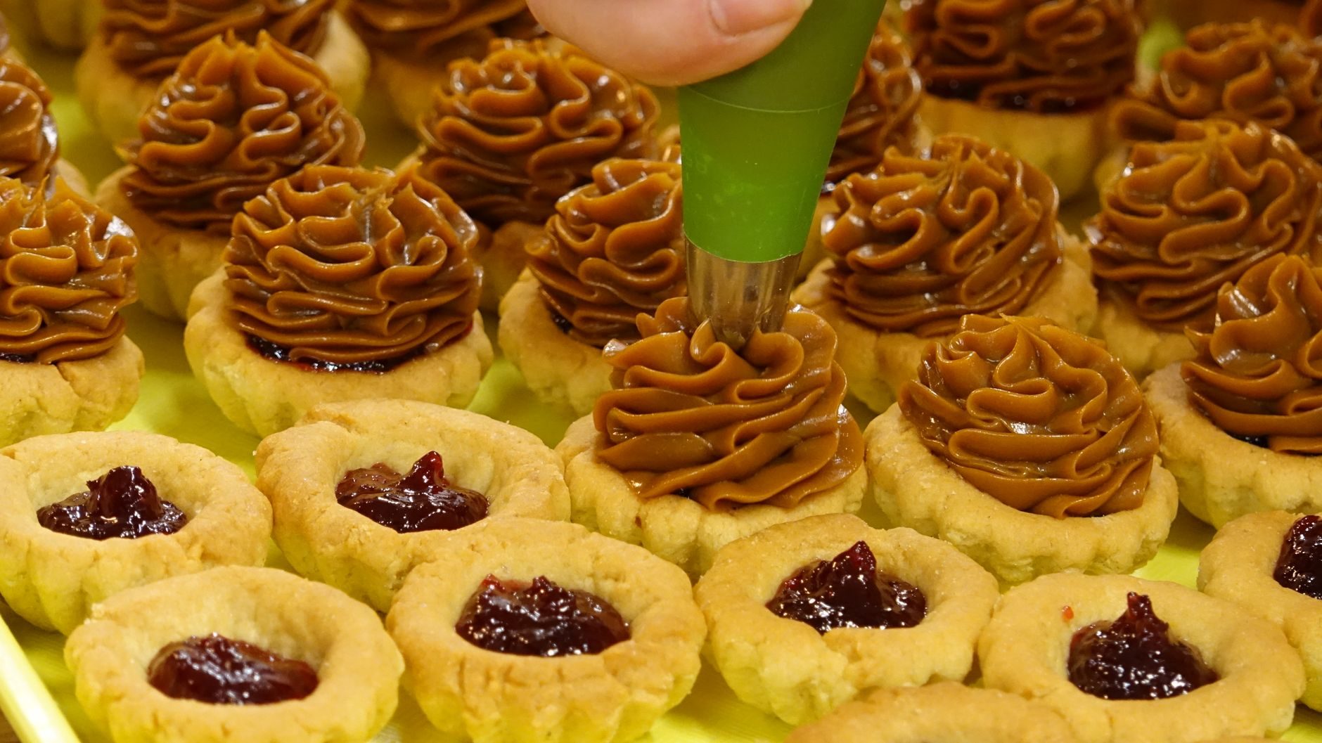 Butter tarts na kratce do studzenia